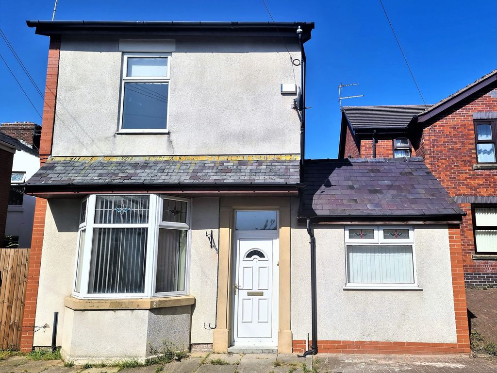 Property photo 1 of 8