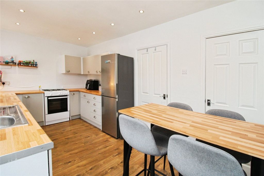 Property photo 3 of 15 Picture No. 15