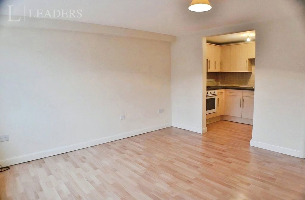 Property photo 3 of 8 Picture No. 04