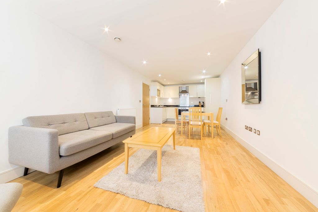 Property photo 1 of 11 Photo 13