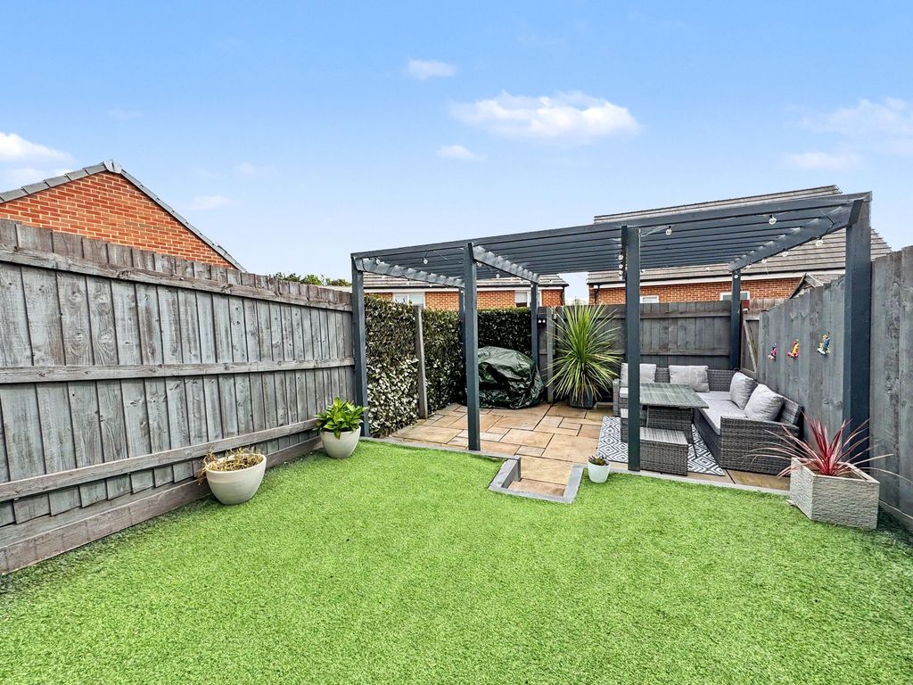 Property photo 2 of 18