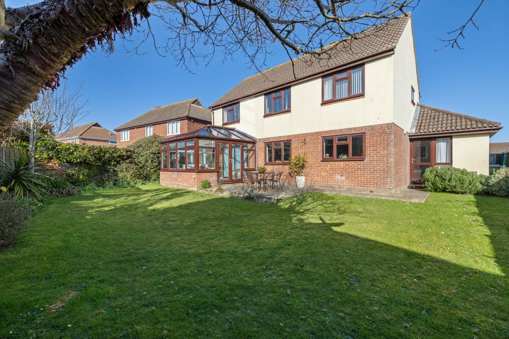 Property photo 3 of 17