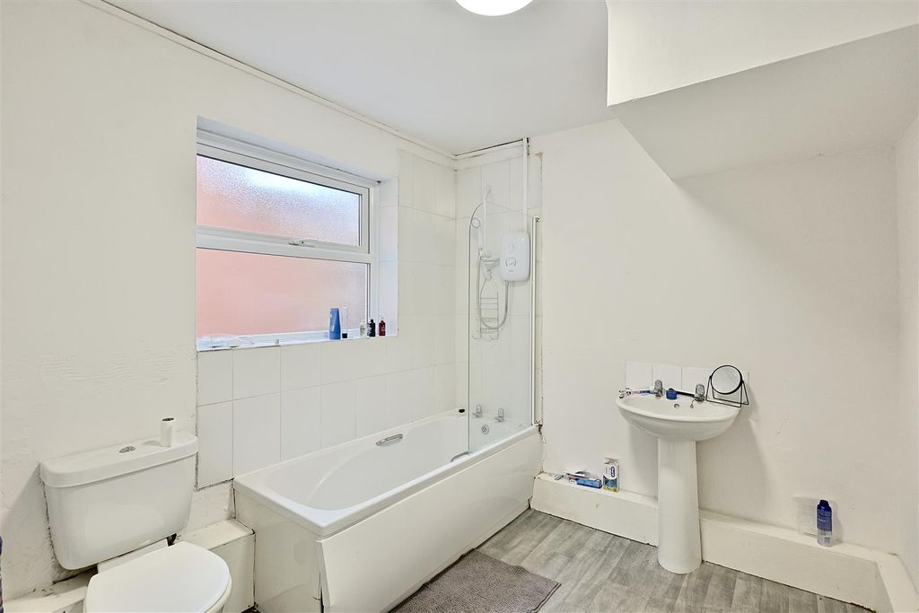 Property photo 3 of 8 80808621-49EE-45Dd-A9F8-217F39119Df3_1_201_A.Jpeg