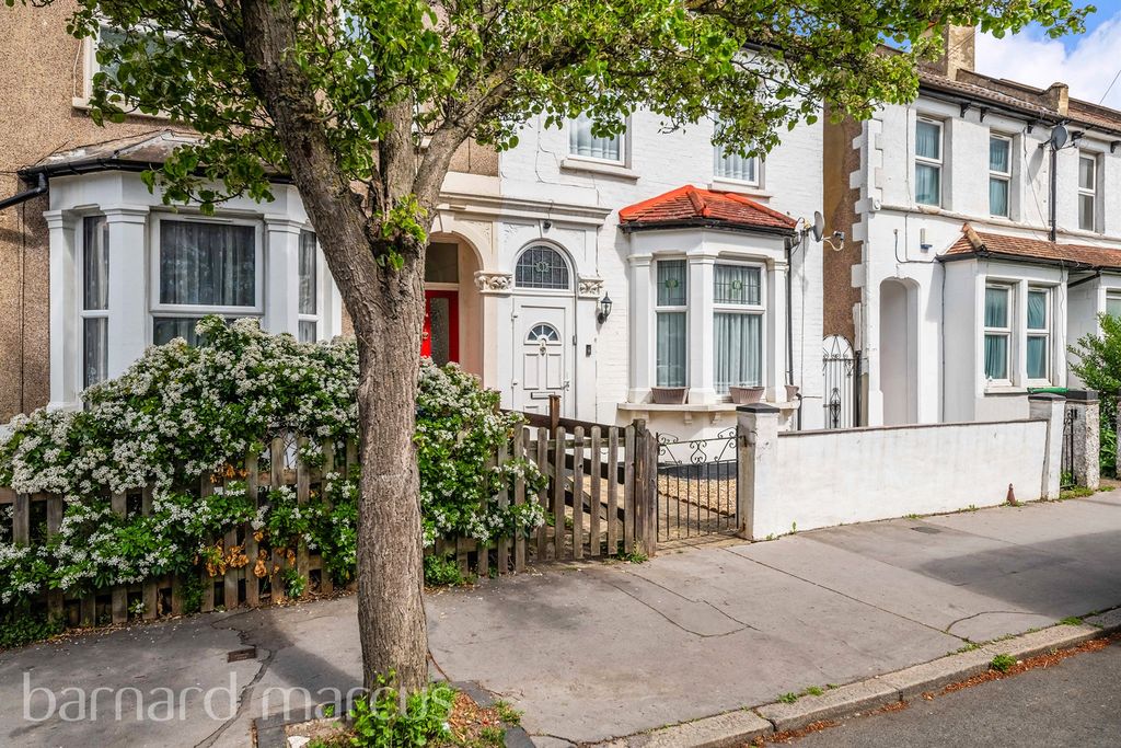 Property photo 1 of 9