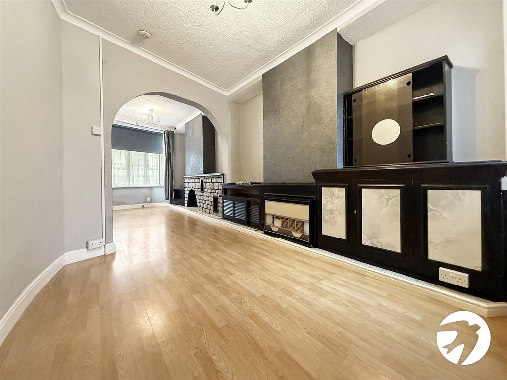 Property photo 3 of 10 Picture No. 04