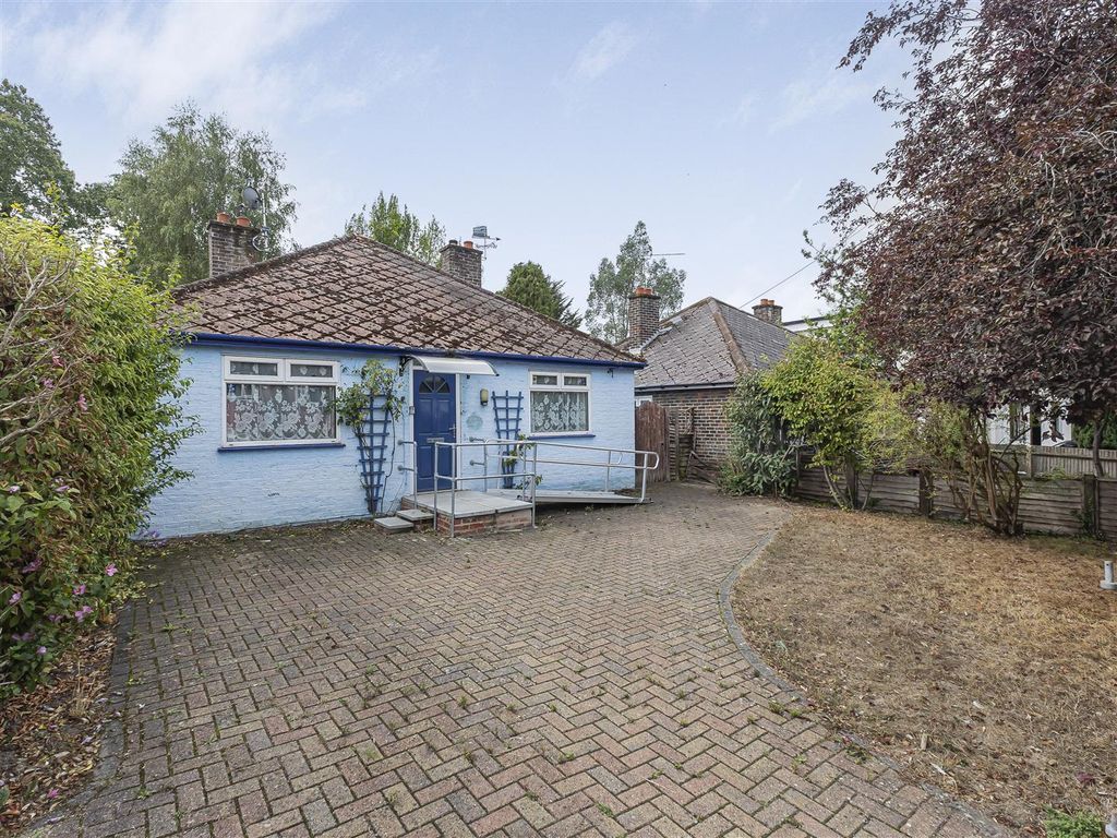 Property photo 1 of 18 Front