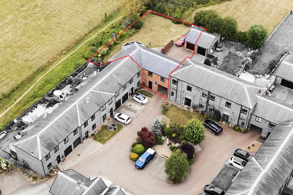 Property photo 2 of 23 Location