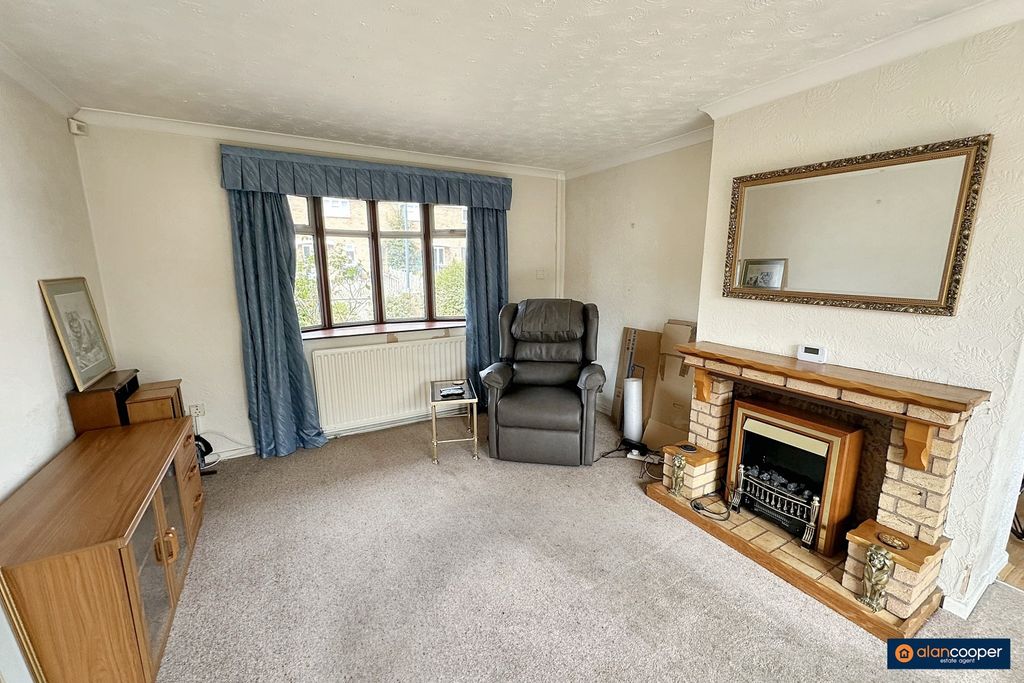 Property photo 2 of 12 4375763