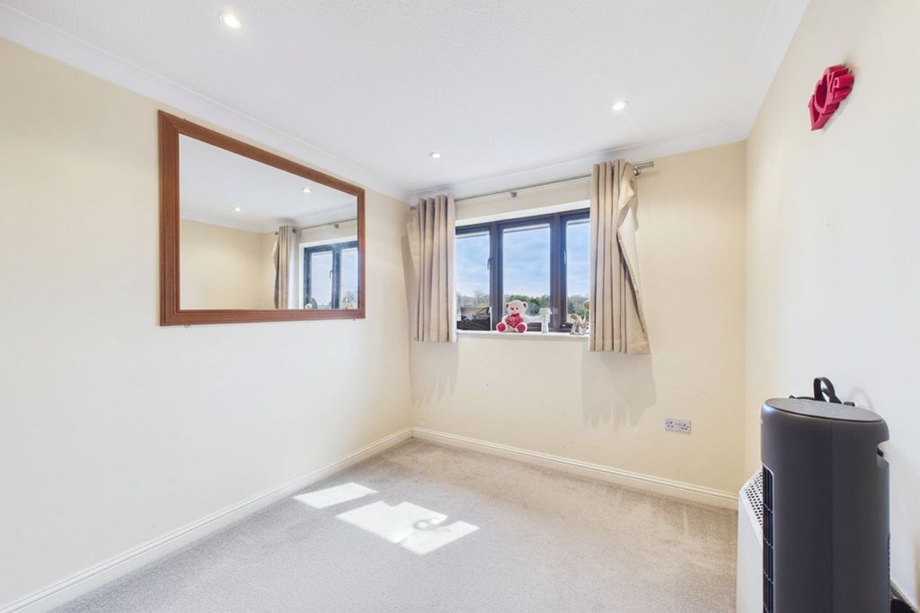 Property photo 3 of 5 Picture No. 01