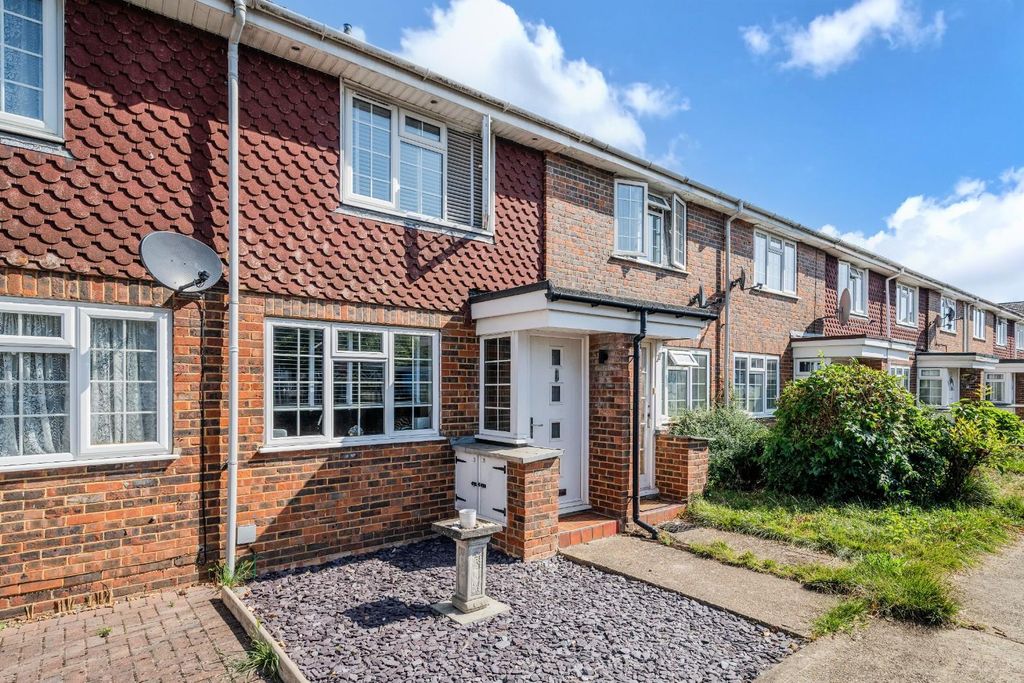 Property photo 1 of 14 Upper High Street (14).Jpg