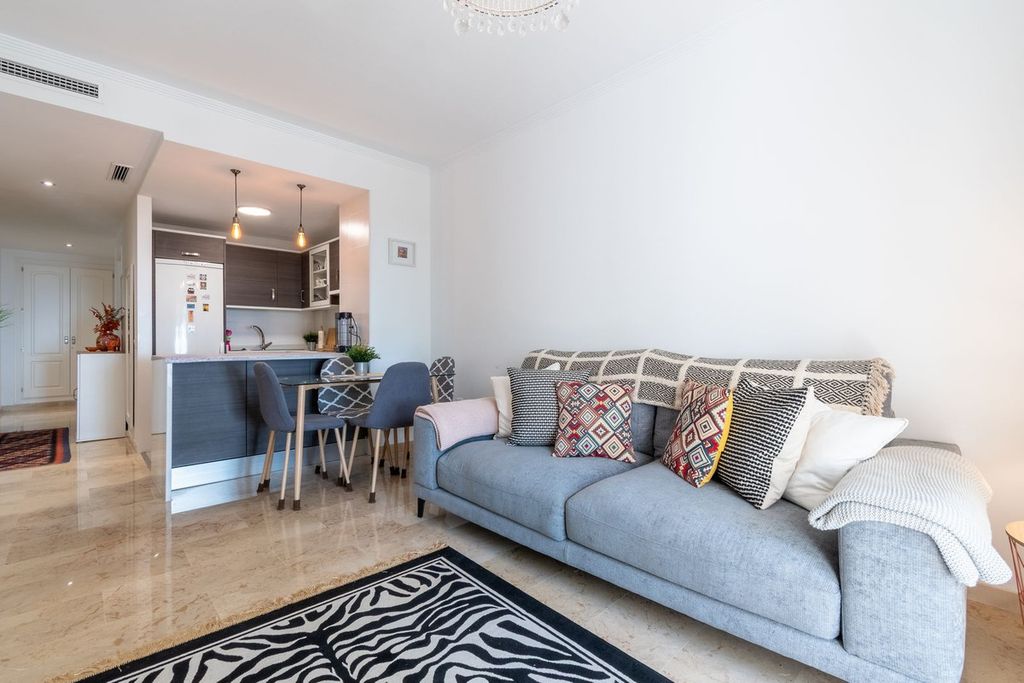 Property photo 3 of 28