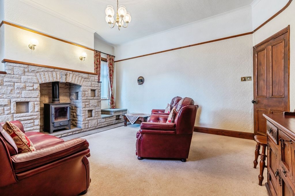 Property photo 3 of 20 Pbox-Img.Jpg