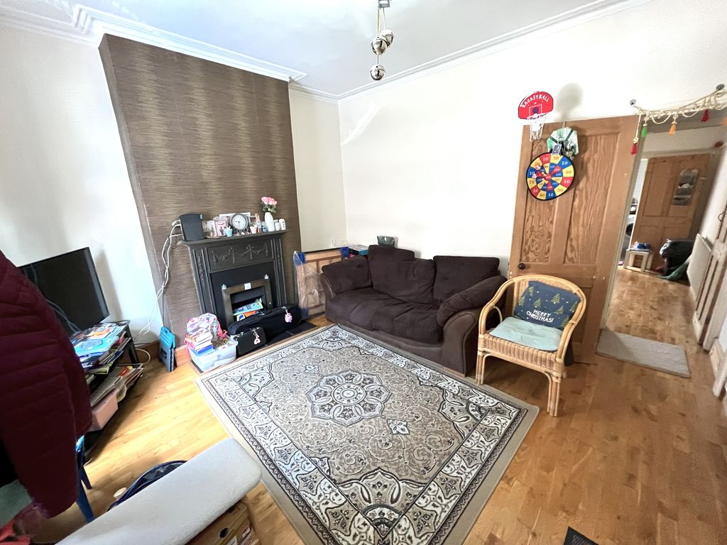 Property photo 2 of 5