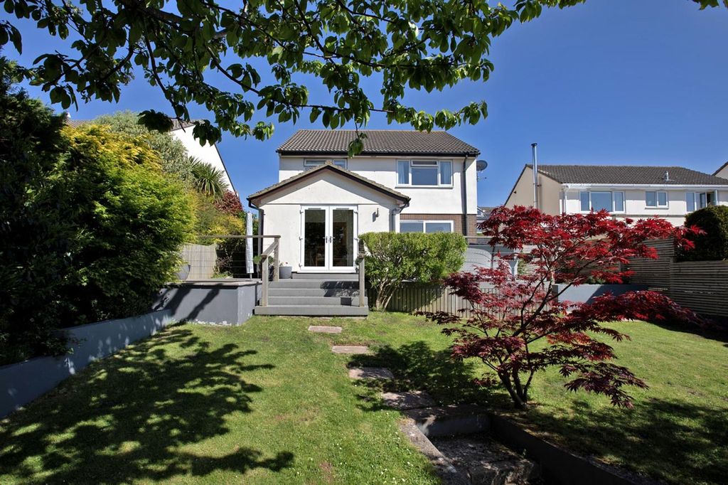 Property photo 1 of 23