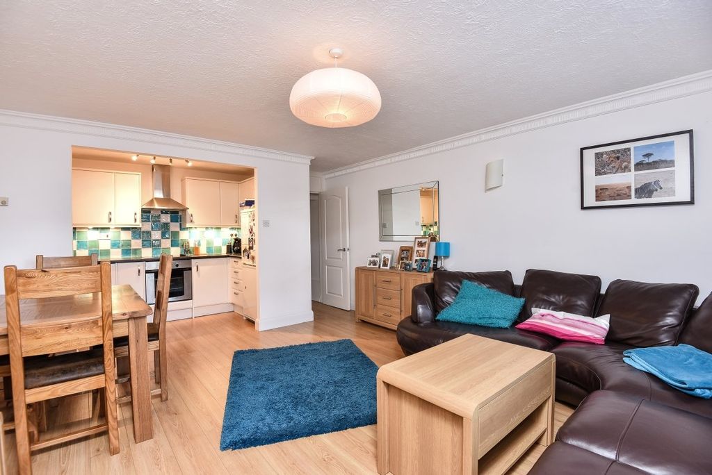 Property photo 2 of 6 Picture No. 08