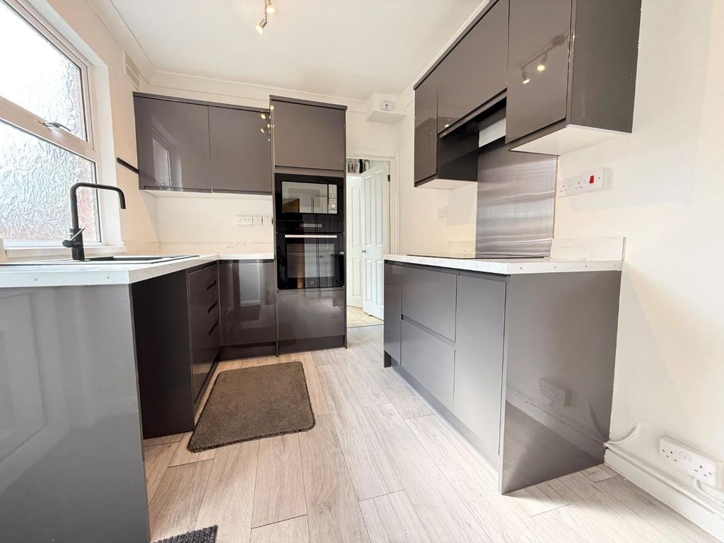 Property photo 2 of 14 12.Jpg