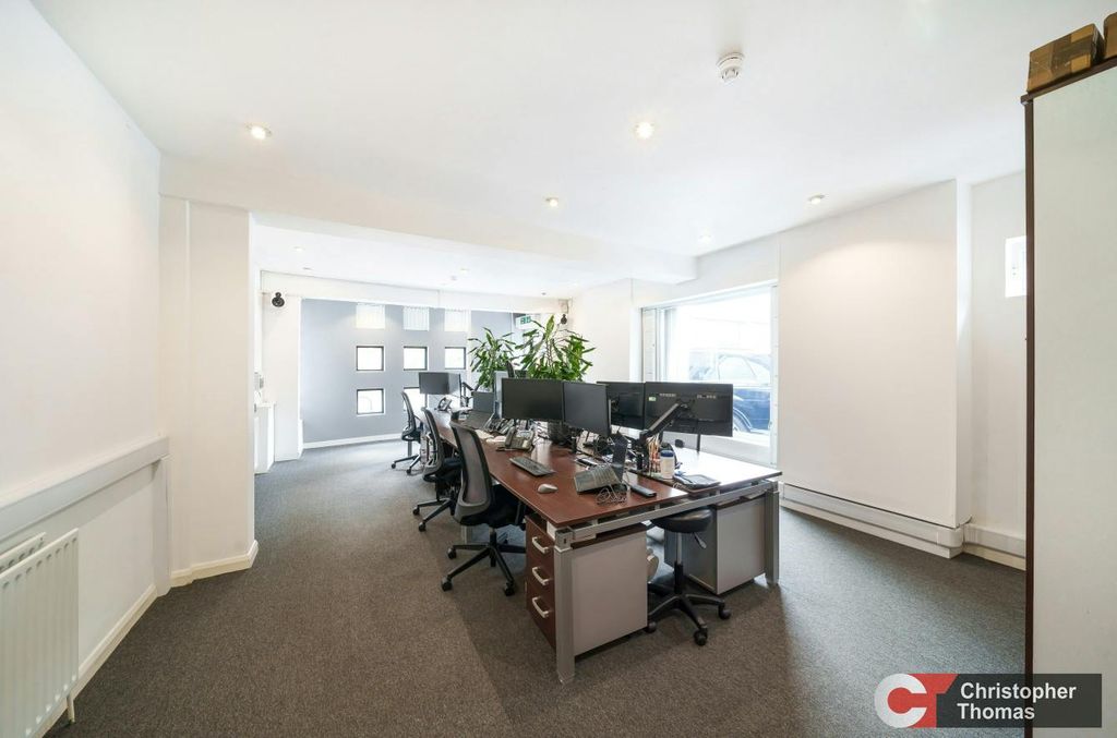 Property photo 3 of 11 47192A4c70E444F78235E47E8577cc87.Jpg