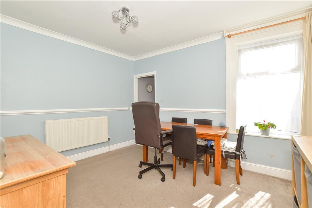 Property photo 3 of 8 Dining Area