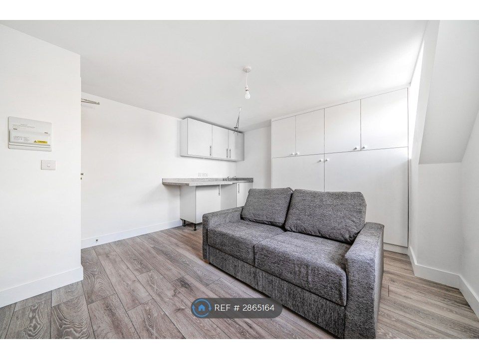 Property photo 2 of 6 Living Area