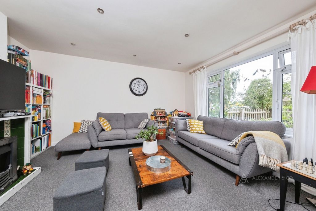 Property photo 3 of 14 Pbox-Img.Jpg
