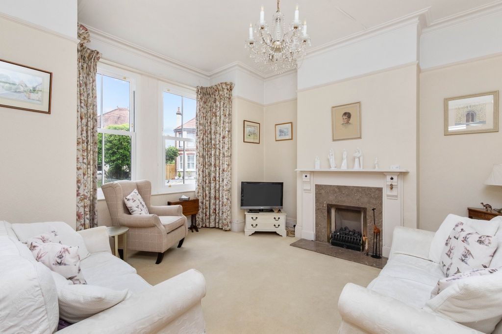 Property photo 2 of 17 5133271