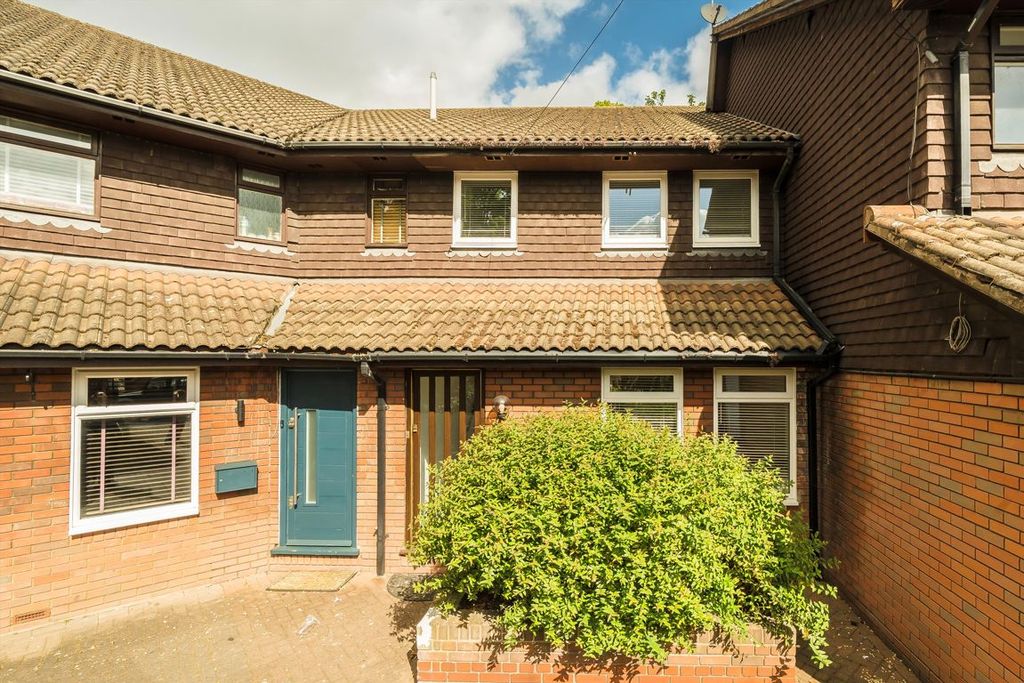 Property photo 1 of 8