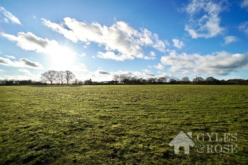 Property photo 3 of 16 Land