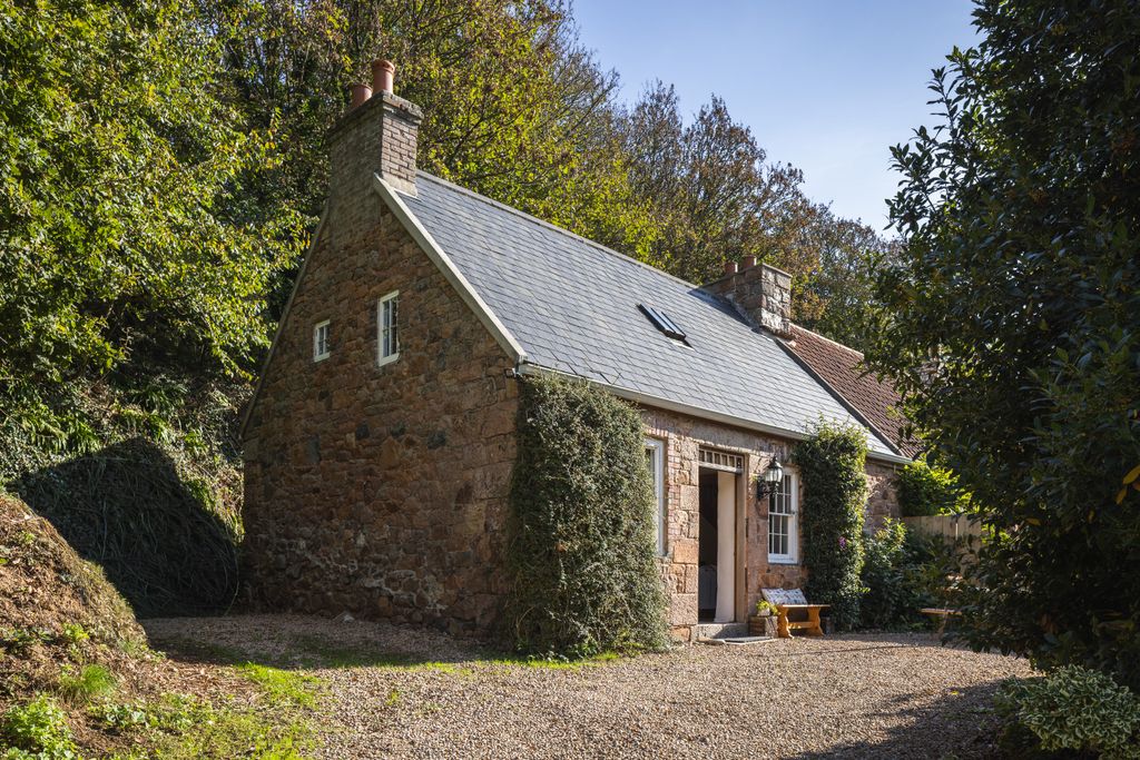 Property photo 3 of 20