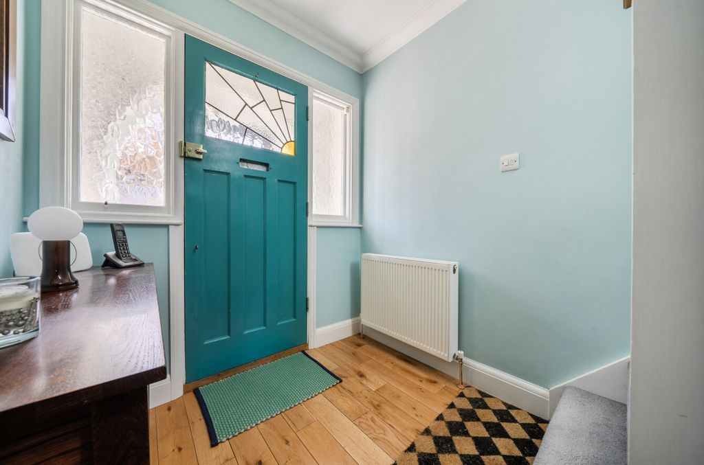 Property photo 2 of 21 Hallway