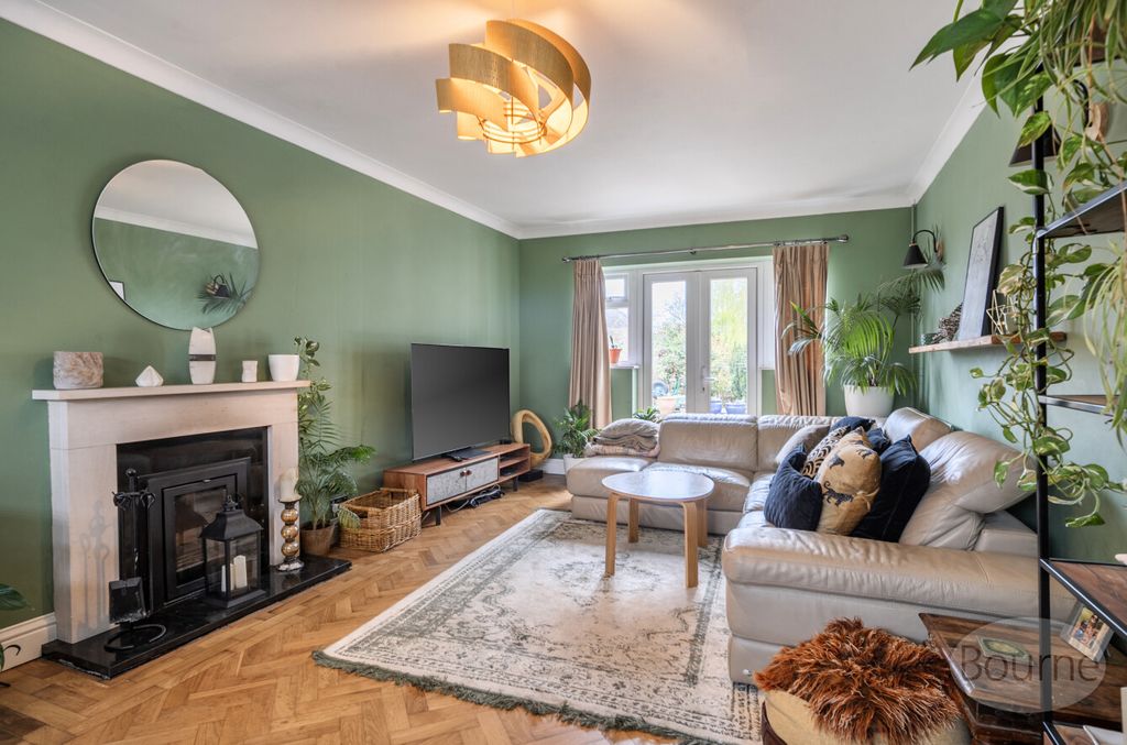 Property photo 2 of 27 De657Dad-2E35-481...