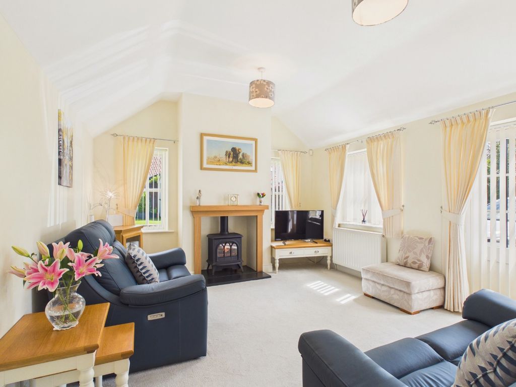 Property photo 2 of 17 5117663