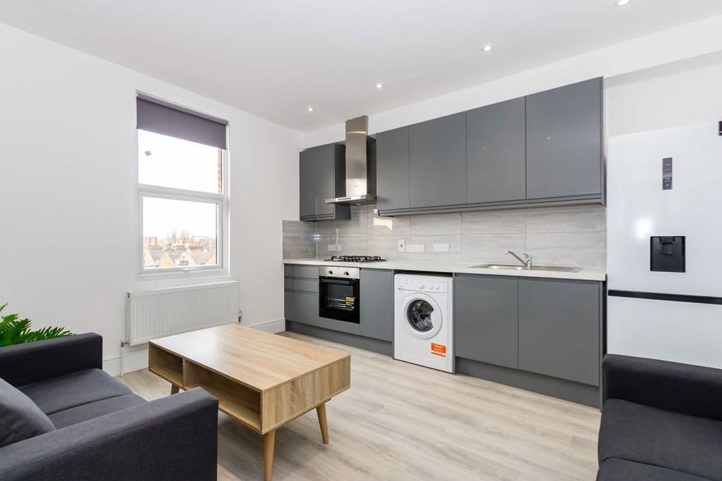 Property photo 2 of 4