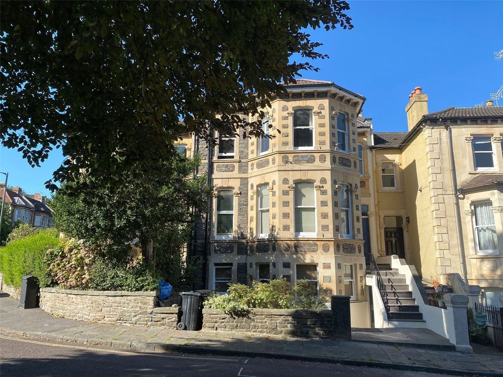 Property photo 1 of 11 Picture No. 16