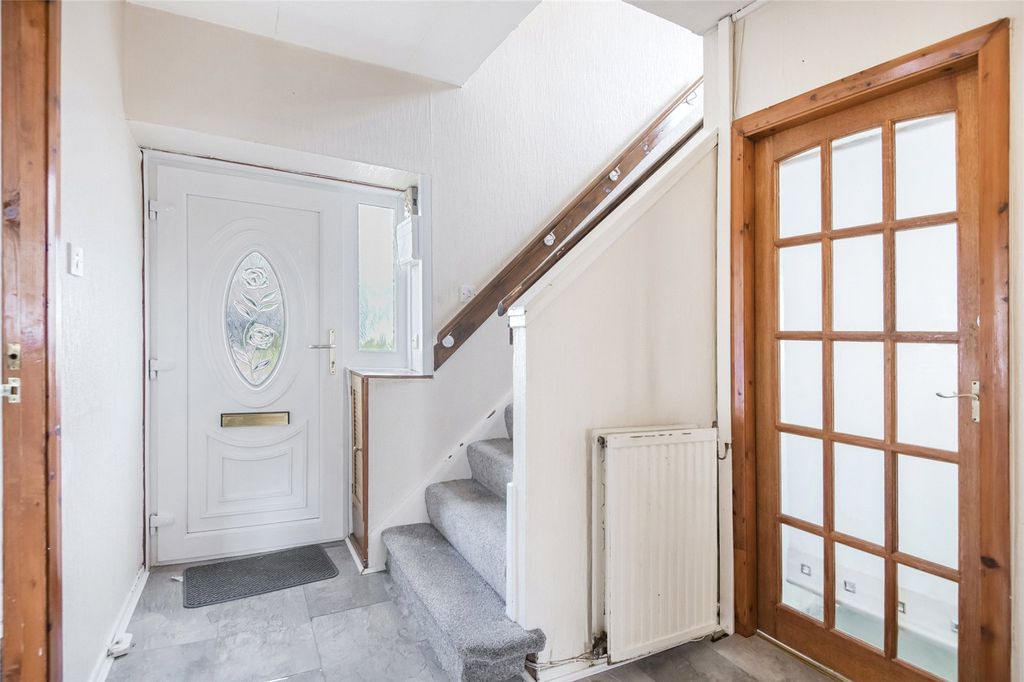 Property photo 3 of 17 3