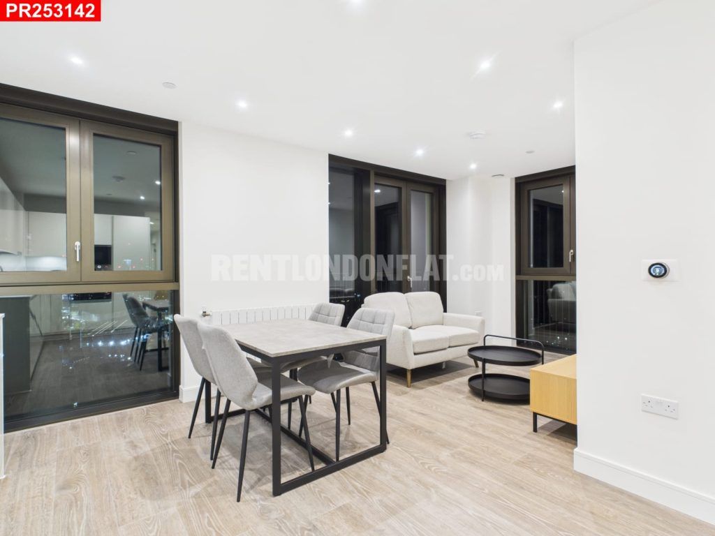 Property photo 3 of 18