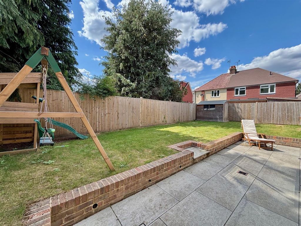 Property photo 3 of 21 Garden