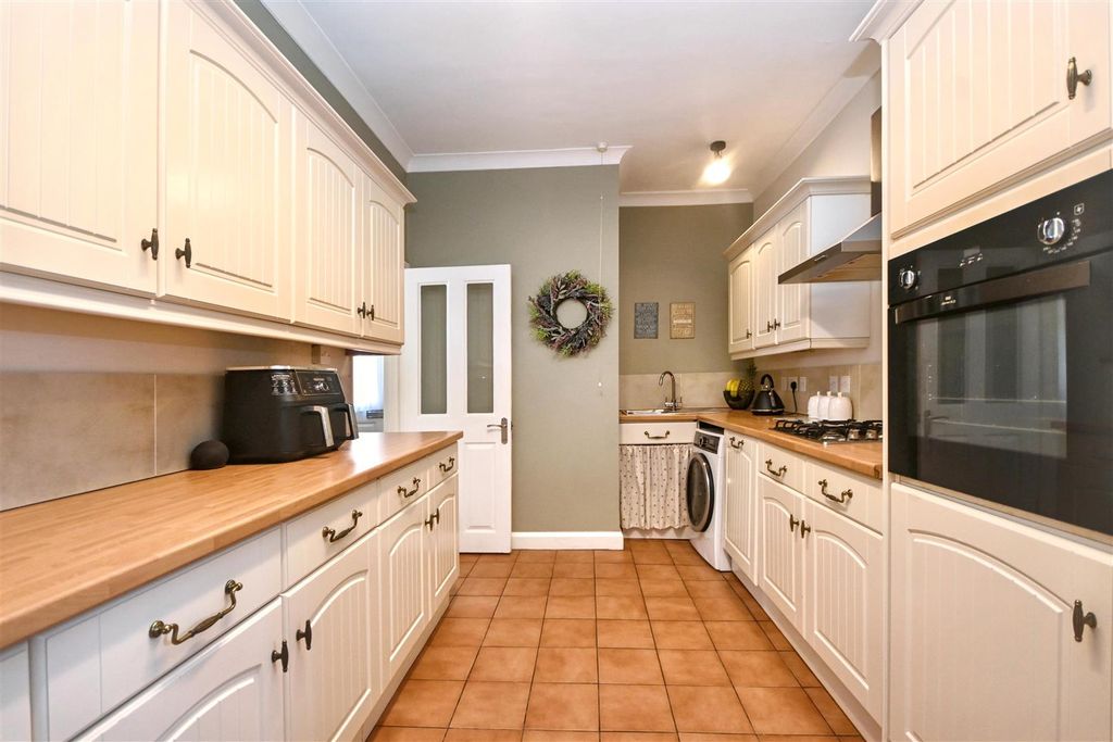 Property photo 3 of 25 06.Jpg