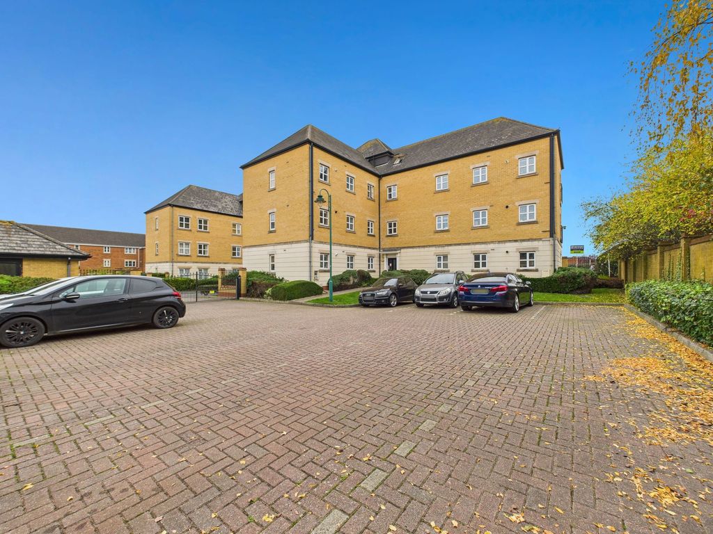 Property photo 2 of 14