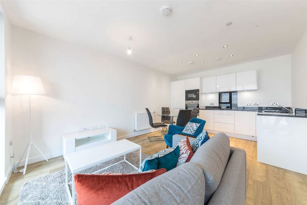 Property photo 3 of 15