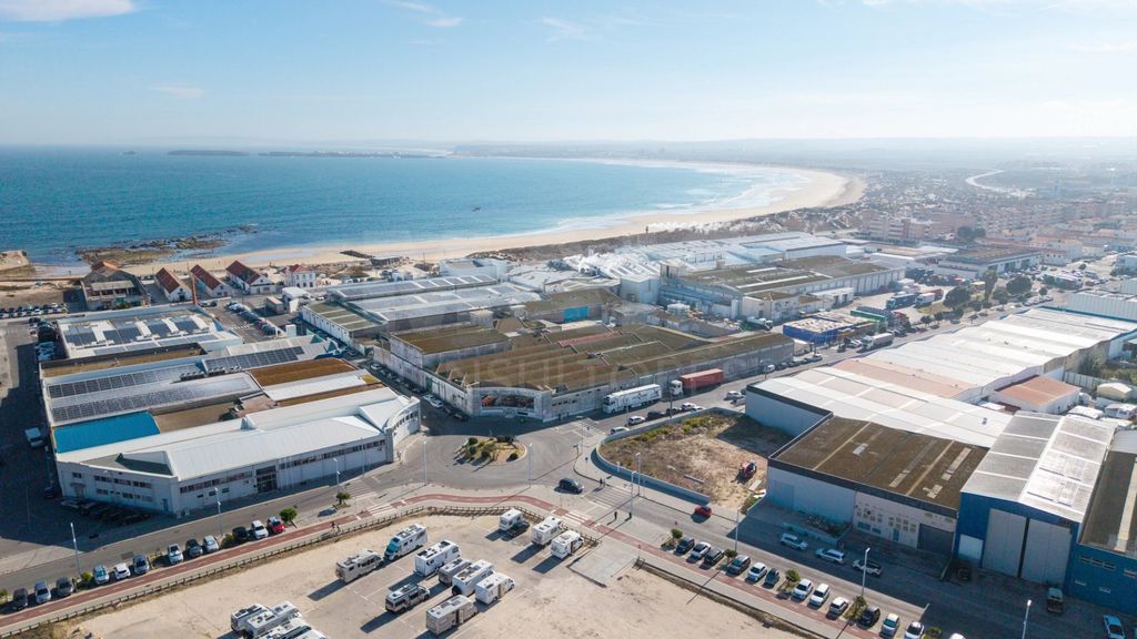 Property photo 1 of 50 Investment Opportunity In Peniche | 8,848 m² | 150 Metres From The Beach