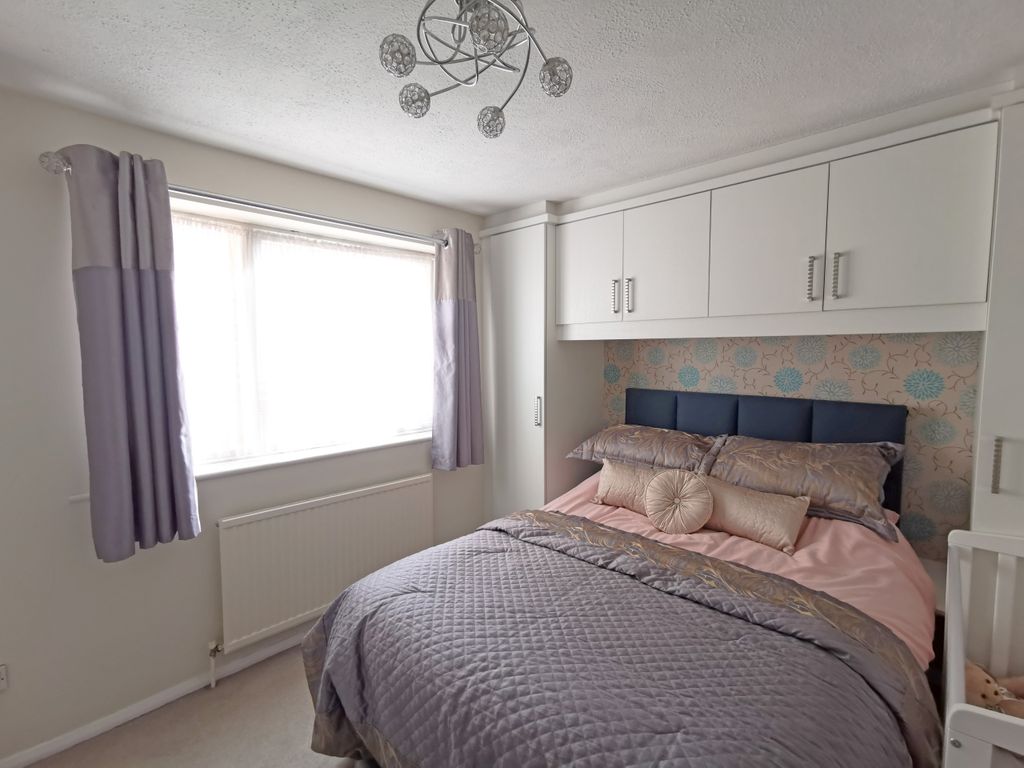 Property photo 3 of 6