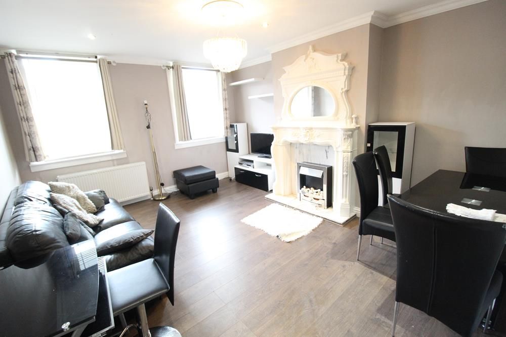 Property photo 1 of 8 Lounge