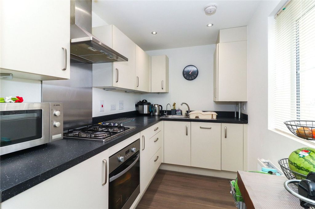 Property photo 3 of 16 Kitchen