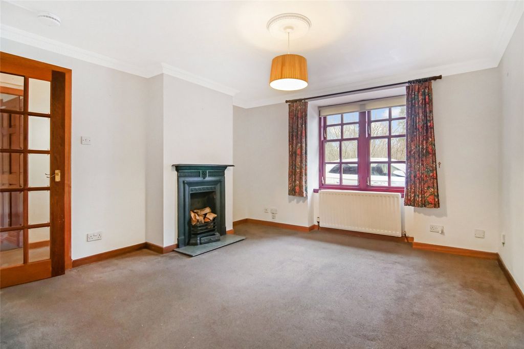 Property photo 2 of 19 Living Room