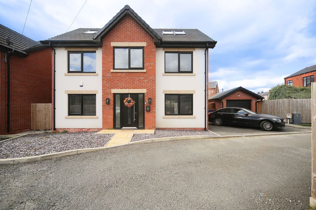 Property photo 1 of 29