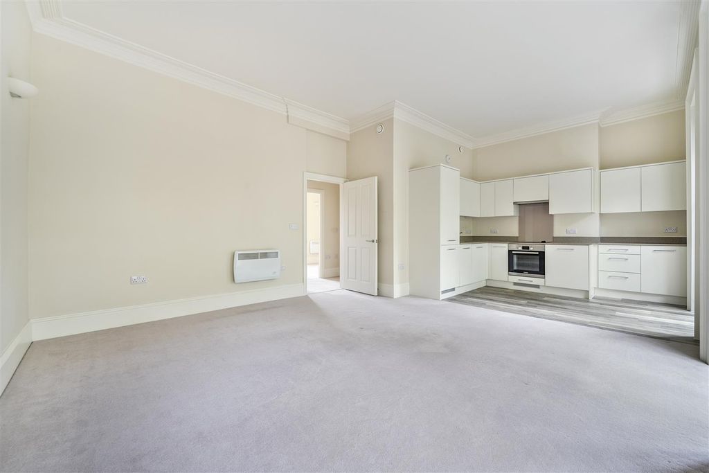 Property photo 2 of 13 1330203-9-68838099ee323.Jpg