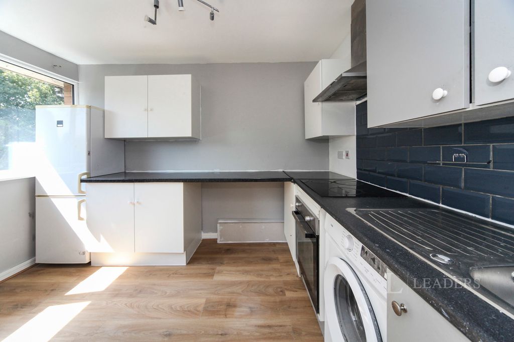 Property photo 2 of 15 Pbox-Img.Jpg