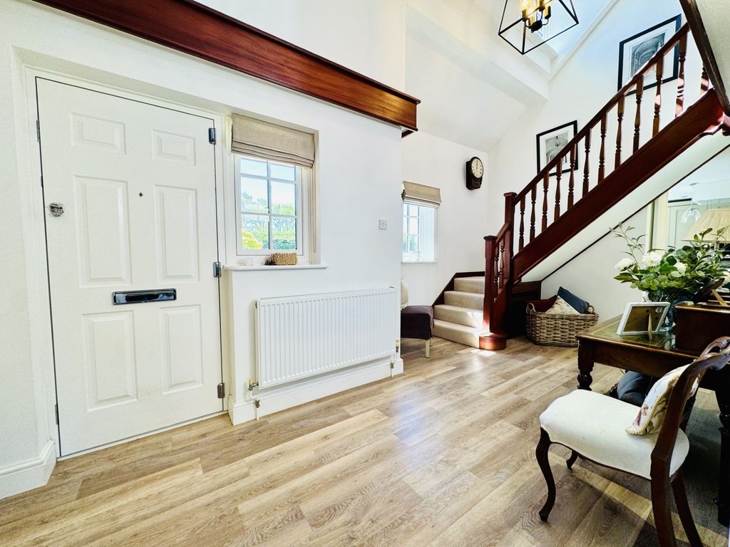 Property photo 3 of 30