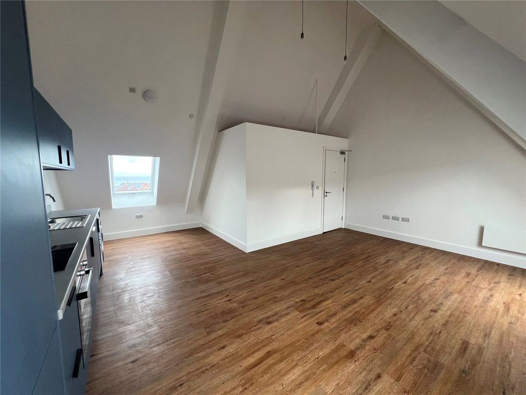 Property photo 3 of 12 Picture No. 04