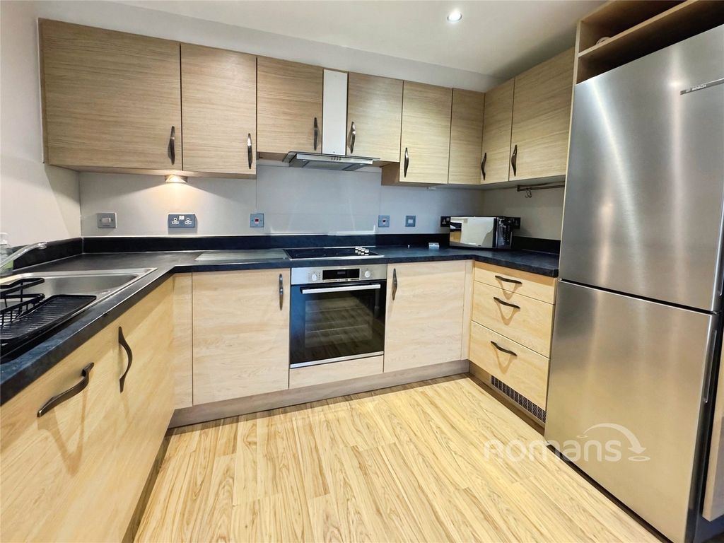 Property photo 3 of 8 Picture No. 02